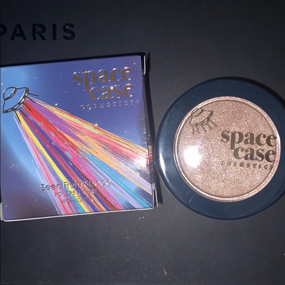 Space Case Cosmetics Highlighter